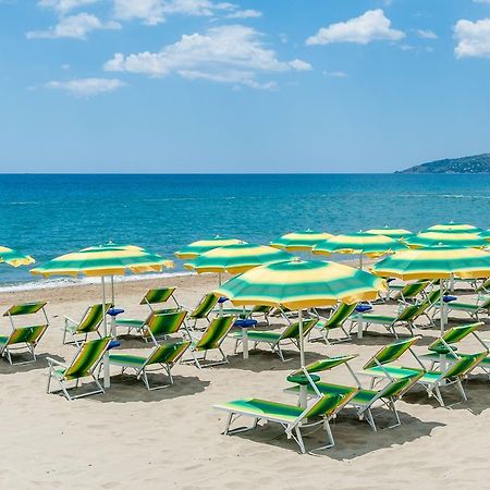 Hotel Bacco أسشيا المظهر الخارجي الصورة