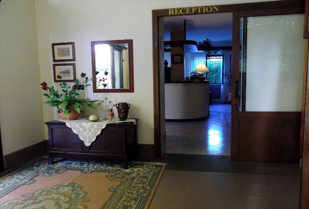 Hotel Bacco أسشيا المظهر الخارجي الصورة